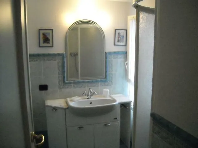 In Via Vittorio Emanuele 34 مونتيروسّو ال ماري